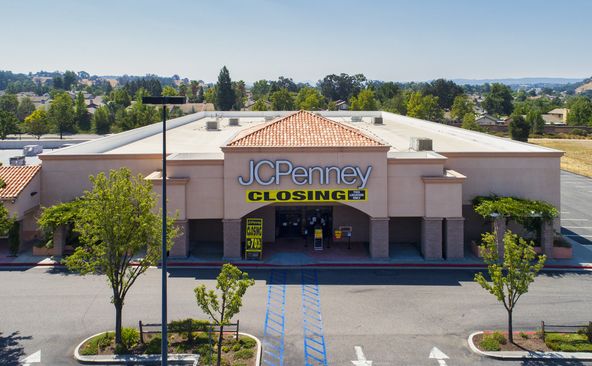 Retail For Sale: 120 Niblick Rd, Paso Robles, CA 93446